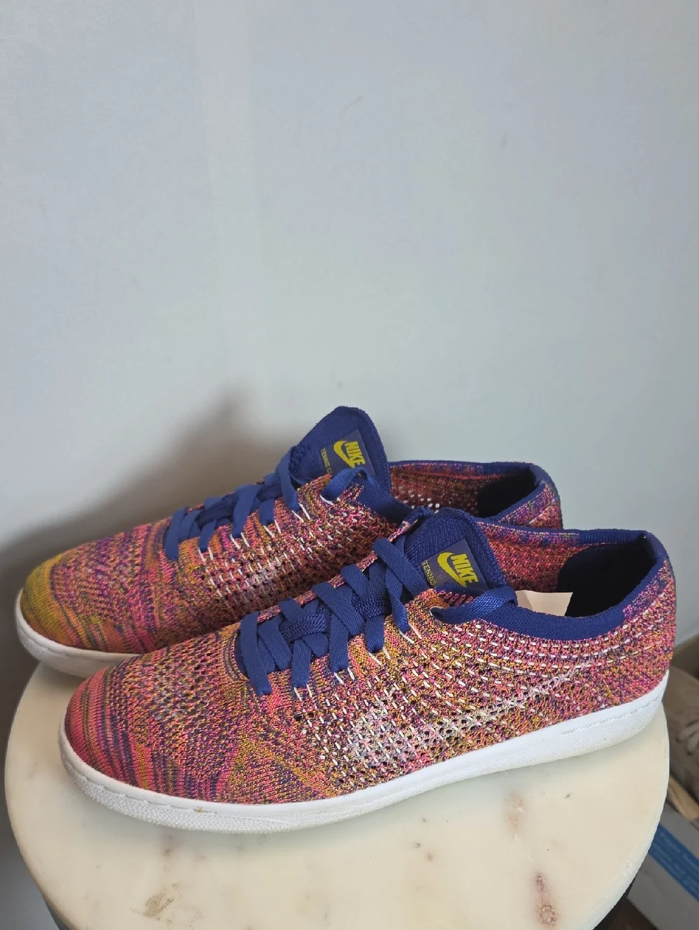 Nike Vibrant Pink Orange Purple Flyknit Low Tennis Sneakers Size 10